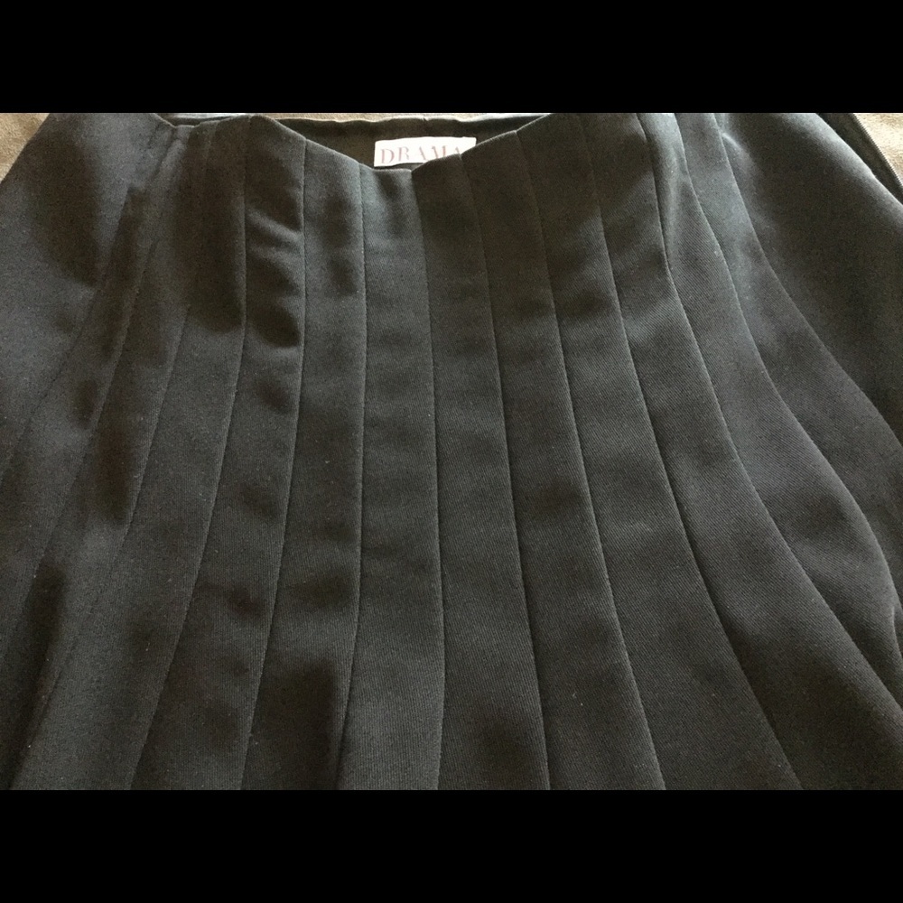 Drama black front pleated skirt - Picture 5 of 6